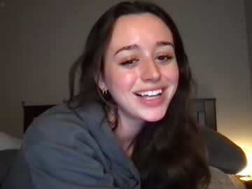 girl
        raycarterr cam image #6385246