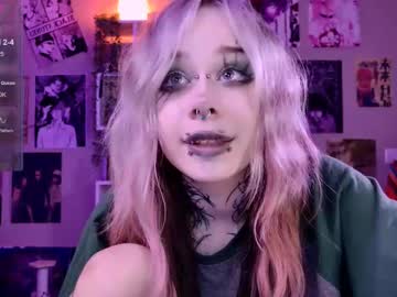 girl
        lollyshy__ cam image #6708140