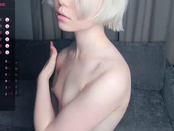 girl
        silvergloss cam image #2573977