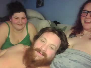 couple
        the420family cam image #6307124