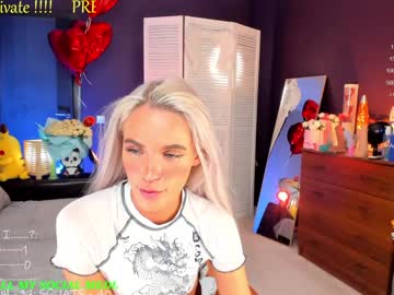 girl
        blush_mikki cam image #4663976
