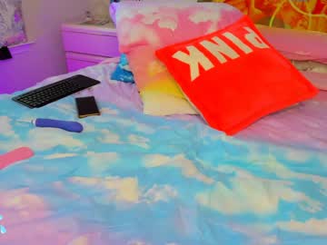 girl
        daphnemadison cam image #780984
