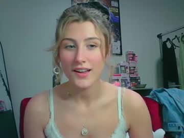 girl
        briadominick cam image #4309440