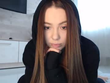 girl
        meryfoxxx cam image #3440774