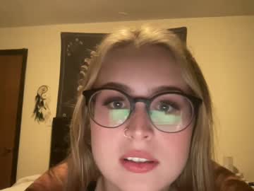 girl
        sarahmartin420 cam image #1851822