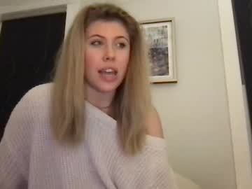 girl
        baileywest cam image #5839894