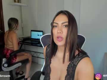 couple
        emillybrowm cam image #1352982