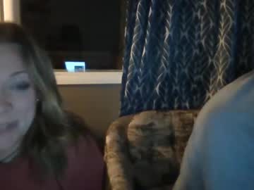 couple
        badchoices75 cam image #5525347