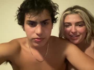 couple
        nachbach123 cam image #1155634