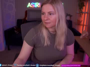 girl
        asiri_ocean cam image #3924379