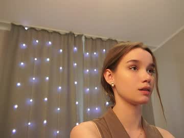 girl
        harrieteasley cam image #5991675