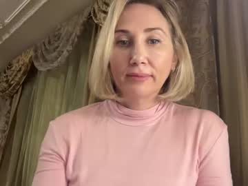 girl
        _alexa77 cam image #4156024