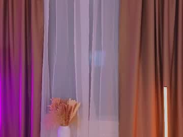 girl
        ava_darknet cam image #5900658