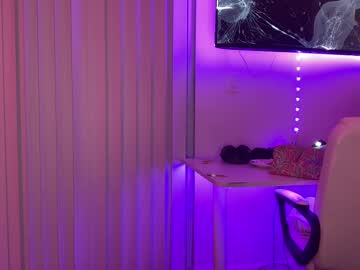 girl
        lana_daisy cam image #5473300