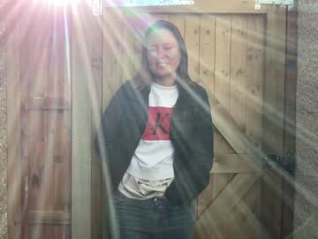 girl
        eatmypie69 cam image #2566444