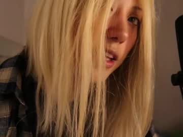 girl
        wendy_daniela cam image #5305108