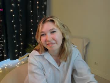 girl
        bettypatri cam image #2099046