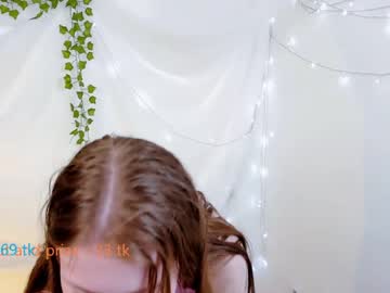 girl
        eileenhoney cam image #1884821
