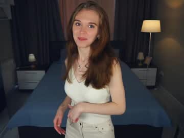 girl
        cathrynchapel cam image #4842720