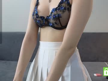girl
        brittcubitt cam image #4608585
