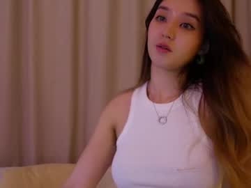 girl
        sarasuo cam image #4707145