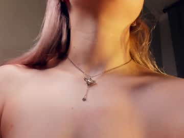 girl
        beatrix_rina cam image #4335975