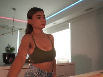 girl
        letiziafulkers1 cam image #4033273