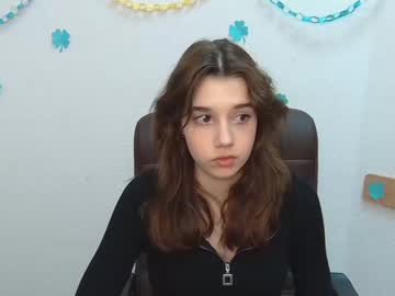 girl
        sskruellatee cam image #3756376
