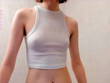 girl
        julianacrosier cam image #3573572