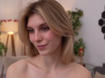 girl
        refined_style cam image #5929099