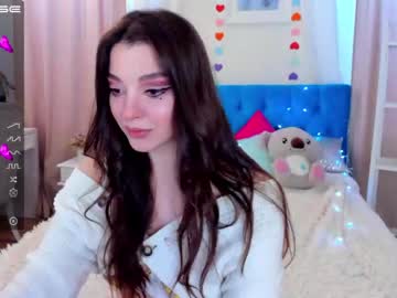 girl
        foxxxy_di cam image #926219