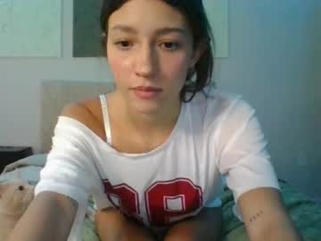 girl
        nanivss cam image #5472895