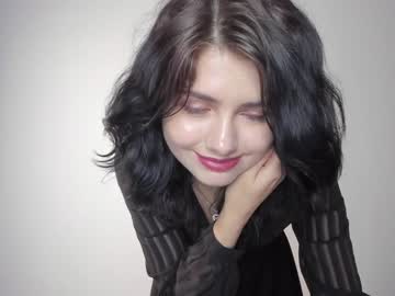 girl
        dorio___s cam image #2662596