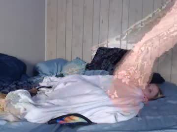 couple
        celestial003 cam image #5373290