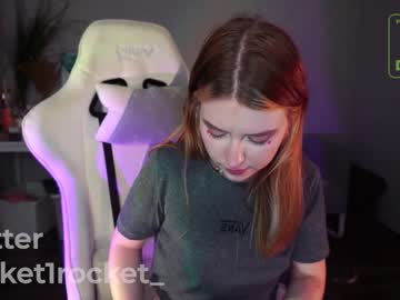 girl
        pocketrocket_ cam image #2691154