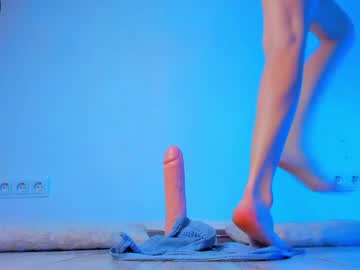 girl
        anissaa__ cam image #1122001