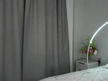 girl Cam Girls Get Busy With Their Dildos With No Shame with rowenadowe