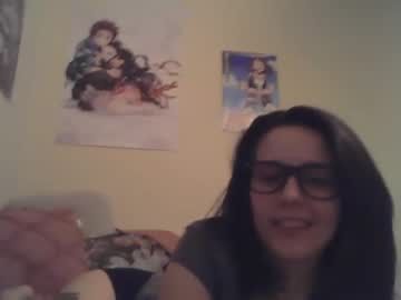 girl
        sillymadi cam image #220816