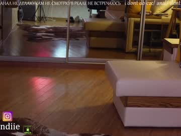 girl
        bestblondiiecb cam image #1598191