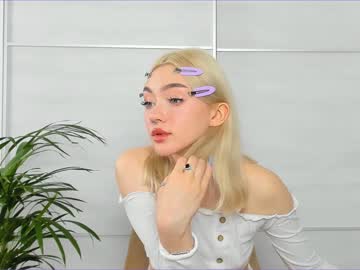 girl
        elizabeth__gray cam image #237309