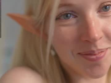 girl
        my_stella cam image #4672520