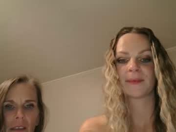 girl
        kimithemilfmommy cam image #5782598