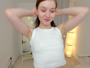 girl
        bless_sheila cam image #637921