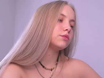 girl
        appr0ved cam image #6805745