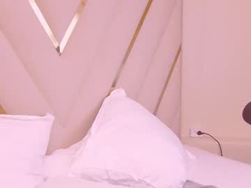 girl
        gwenbanks cam image #6532634