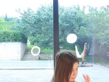 girl
        moon_night_anna cam image #4992126