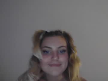 girl
        ittybittytitties9 cam image #1544851
