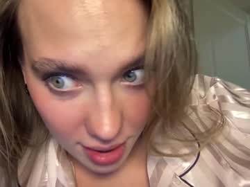 girl
        angel_from_sky cam image #6288094