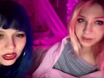 girl Cam Girls Get Busy With Their Dildos With No Shame with spookysanrihoe