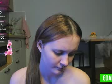 girl
        _katie_kim__ cam image #5325418